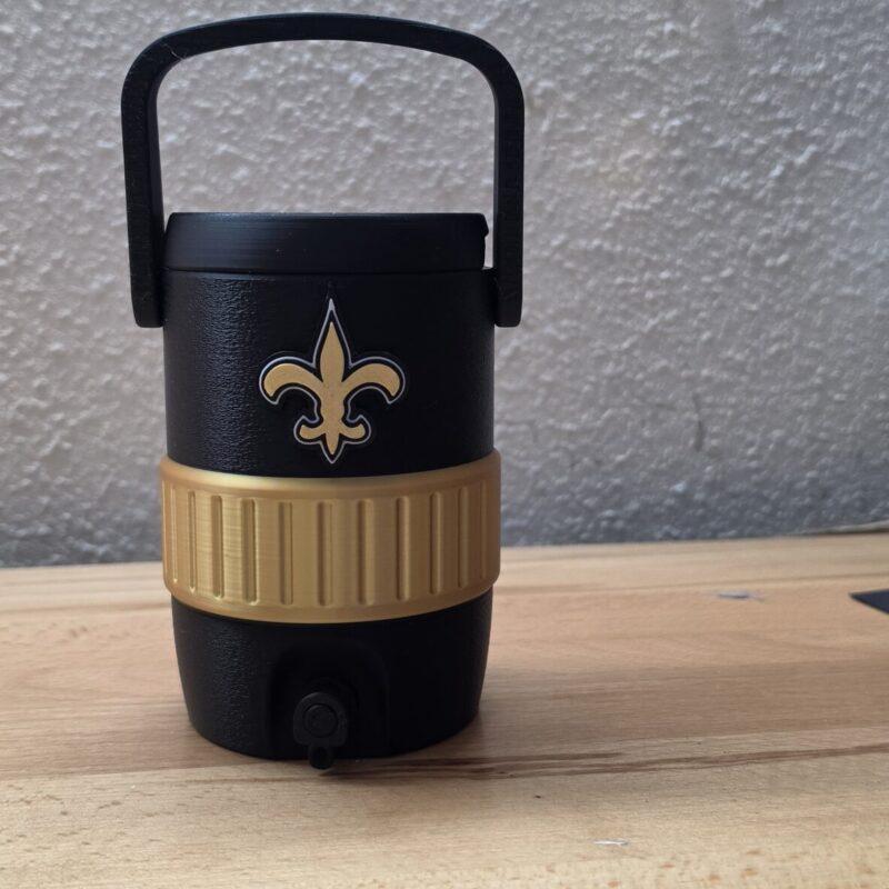 Fleur De Lis Can Holder
